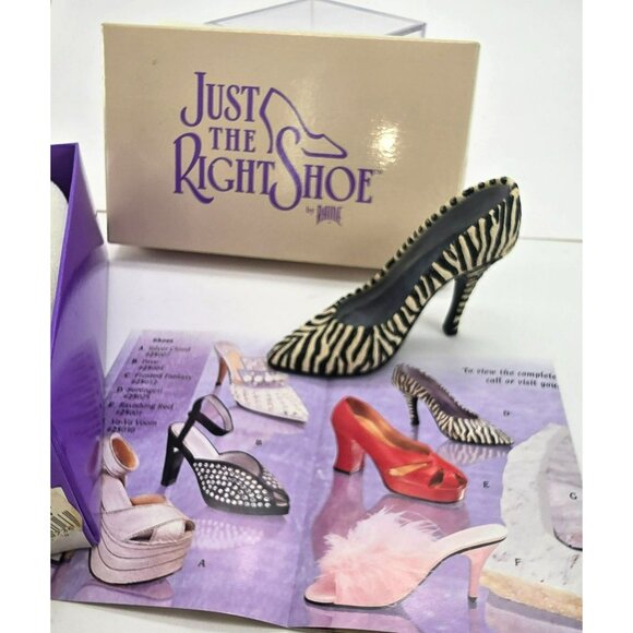 Seremgeti Just The Right Shoe Raine Zebra Stiletto Shoe Miniature Figurine PR603 - Picture 2 of 10